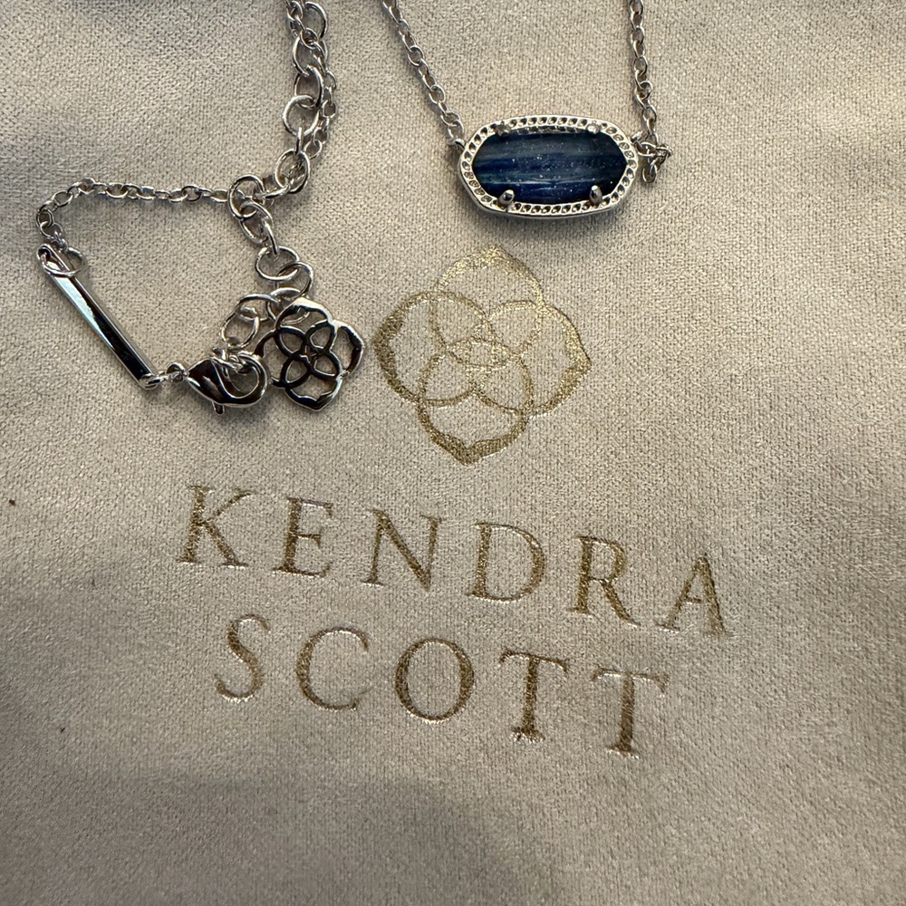 Authentic Kendra Scott Silver Elisa Necklace with Deep Blue Stone. - Picture 2 of 4